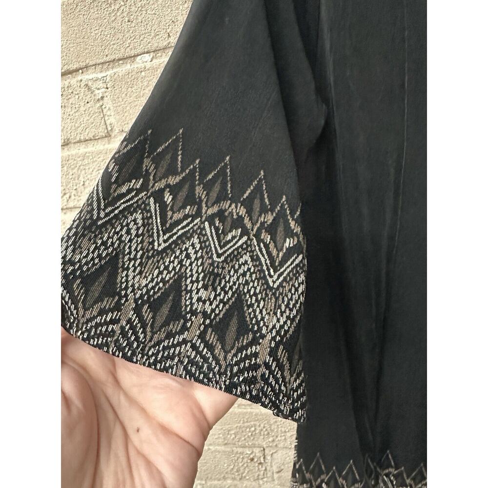 Chico's Elegant Black Cardigan with Patterned Edges - Picture 4 of 6